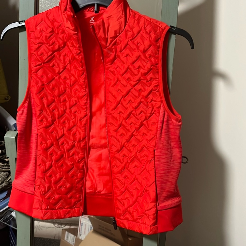 EUC Xersion Vest - Red Athlesure.